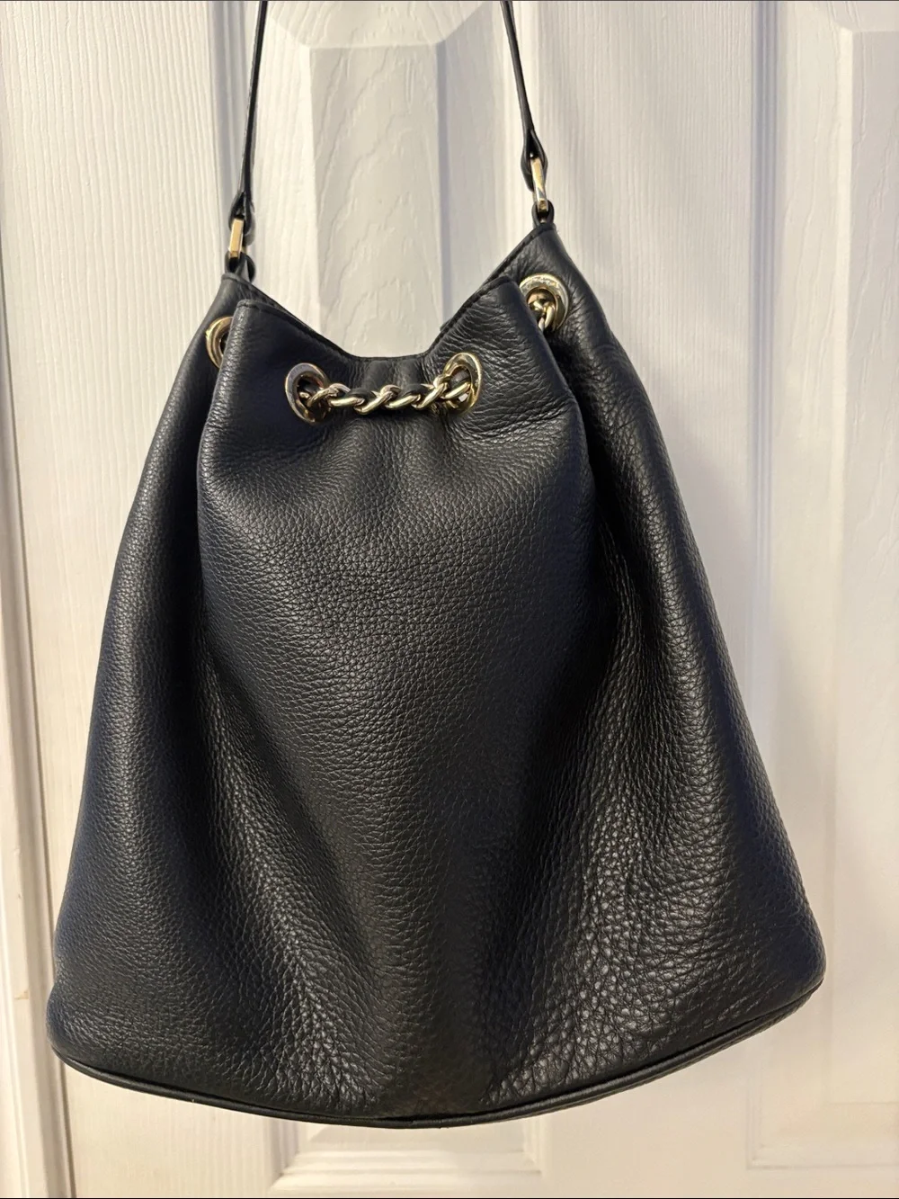 Michael Kors Large Frankie Black Pebbled Leather Chain-Accent Drawstring Hobo